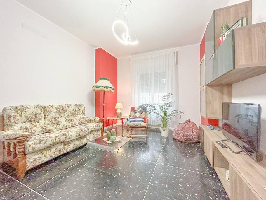 Free Parking - Elegante Casa Con Wifi -Smarttv Leilighet Savona Eksteriør bilde