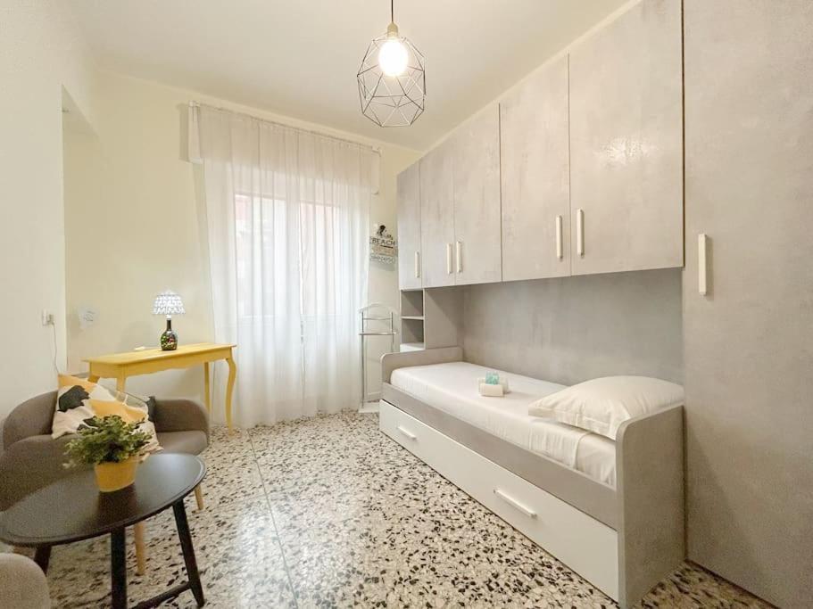 Free Parking - Elegante Casa Con Wifi -Smarttv Leilighet Savona Eksteriør bilde