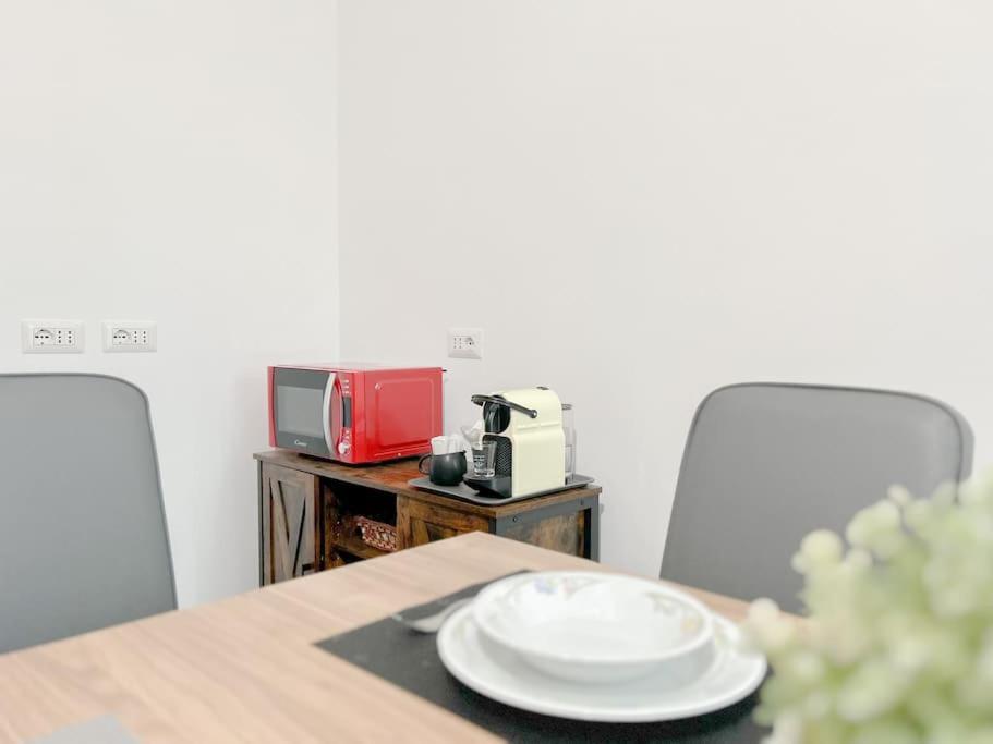 Free Parking - Elegante Casa Con Wifi -Smarttv Leilighet Savona Eksteriør bilde